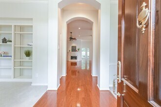 14610 Farrawood Dr in Cypress, TX - Building Photo - Building Photo