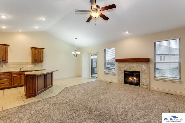 1711 N Bedford St-Unit -1713 Bedford in Wichita, KS - Foto de edificio - Building Photo