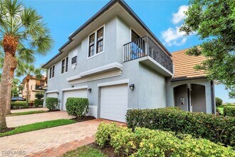 1383 Artesia Dr E in Naples, FL - Building Photo - Building Photo