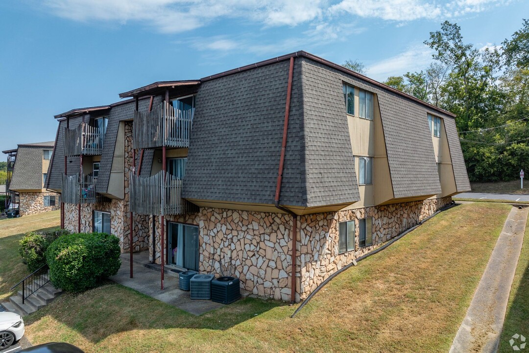 Hartford House Apartments in Nashville, TN - Building Photo