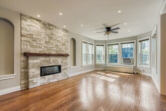 2946 N Pine Grove Ave in Chicago, IL - Foto de edificio - Building Photo