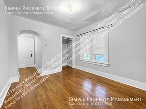 737 Fulton St E in Grand Rapids, MI - Building Photo - Building Photo