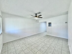 412 NE Eller St in Deerfield Beach, FL - Building Photo - Building Photo