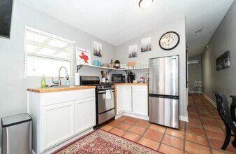 3017 28th St in Lubbock, TX - Foto de edificio - Building Photo