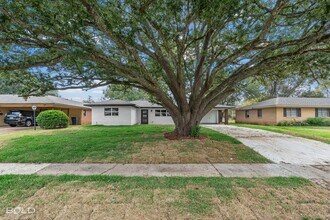 2518 Belmont Blvd in Bossier City, LA - Building Photo - Building Photo