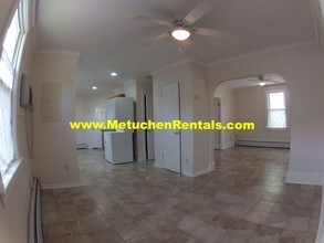 257 Central Ave in Metuchen, NJ - Foto de edificio - Building Photo