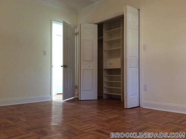 117 Independence Dr in Brookline, MA - Building Photo - Building Photo