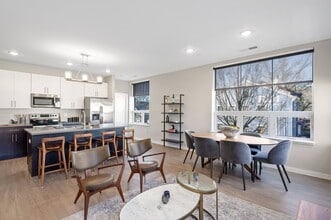 JRG Lofts in Covington, KY - Foto de edificio - Building Photo