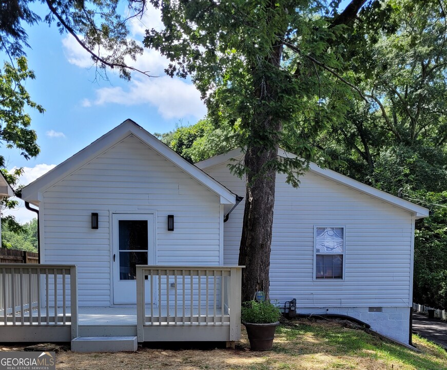 1916 Vesta Ave in College Park, GA - Building Photo