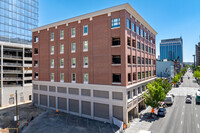 Royal Plaza Condominiums in Boise, ID - Building Photo - Building Photo