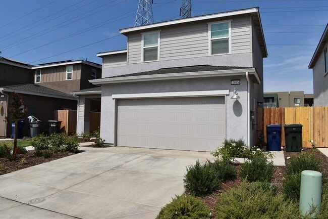 2465 Pineda Dr in Merced, CA - Building Photo - Building Photo