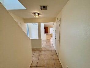 7301 Bindweed Rd in Las Vegas, NV - Building Photo - Building Photo