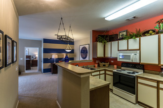 Cumberland Ridge in Clarksville, TN - Building Photo - Interior Photo