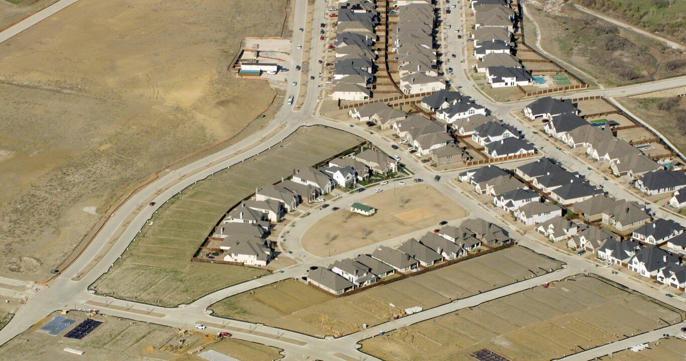 Castle Hills Northpointe in The Colony, TX - Building Photo