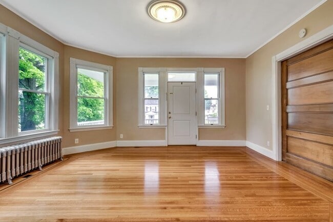 56 Warren Ave in Woburn, MA - Building Photo - Building Photo