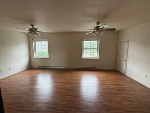 2463 Jefferson St in Harrisburg, PA - Building Photo - Building Photo