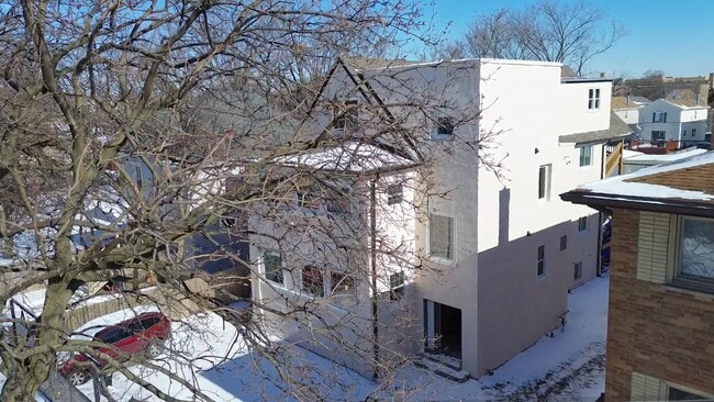 149 N Waller Ave, Unit 2