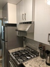 345 E 54th St in New York, NY - Foto de edificio - Building Photo