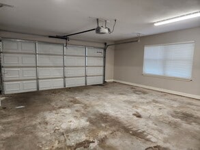 2755 Evangeline Dr in Vidor, TX - Building Photo - Building Photo