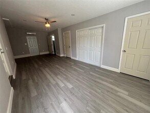 6035 Sage Dr in Orlando, FL - Building Photo - Building Photo