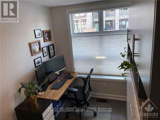 543 De Mazenod Ave in Ottawa, ON - Building Photo - Building Photo