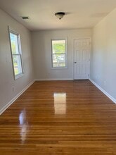 16-18-18 N Front St in Bergenfield, NJ - Building Photo - Building Photo