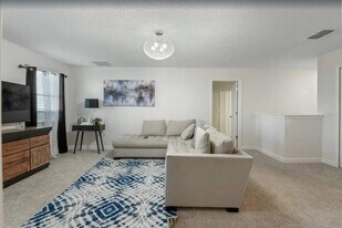 9047 Stinger Dr in Four Corners, FL - Building Photo