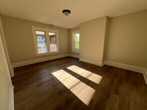 30 Douglas Ave, Unit B in Mansfield, OH - Building Photo - Building Photo