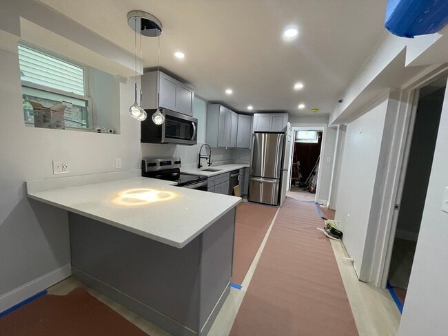 137 Centre St
