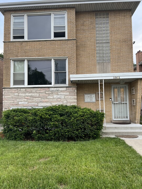 2951 W 79th St in Chicago, IL - Building Photo