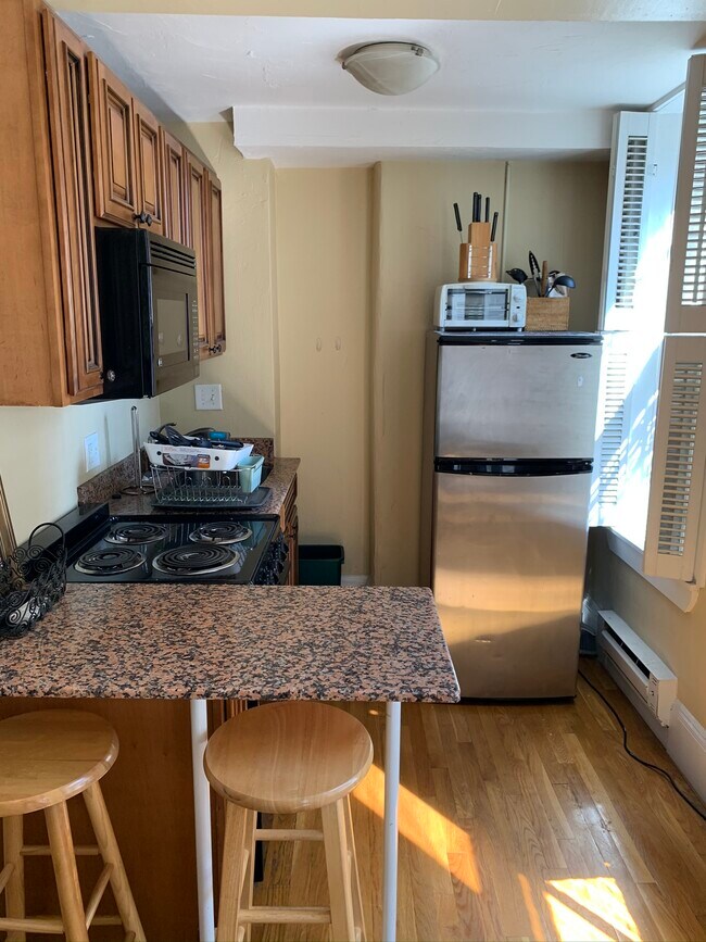 66 Hereford St, Unit 1