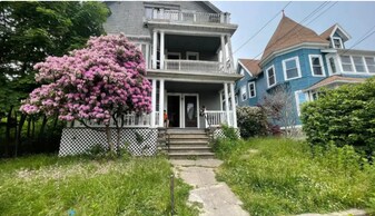 259 Cooke St, Unit 3 in Waterbury, CT - Building Photo