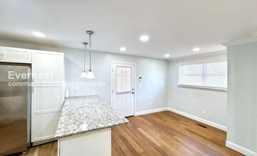 217 N Sweetbriar Ave in Chattanooga, TN - Building Photo - Building Photo