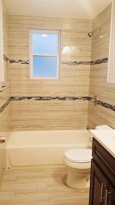 94-21 114th St in Queens, NY - Building Photo