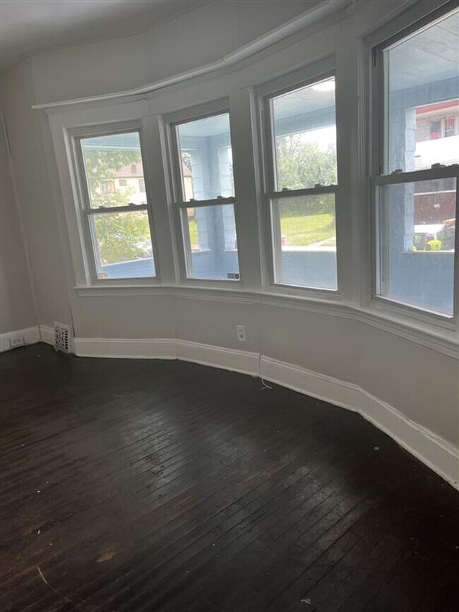 11611 Fairport Ave in Cleveland, OH - Building Photo - Building Photo