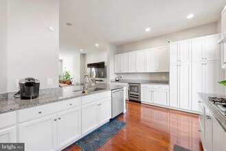 710 E Howell Ave in Alexandria, VA - Building Photo - Building Photo