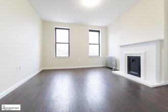 662 6th Ave, Unit 4L in Brooklyn, NY - Foto de edificio - Building Photo