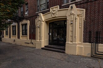 55 Argyle Rd in Brooklyn, NY - Foto de edificio - Building Photo