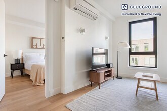 130 Hope St in Brooklyn, NY - Foto de edificio - Building Photo