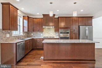 22569 Norwalk Square in Ashburn, VA - Building Photo - Building Photo