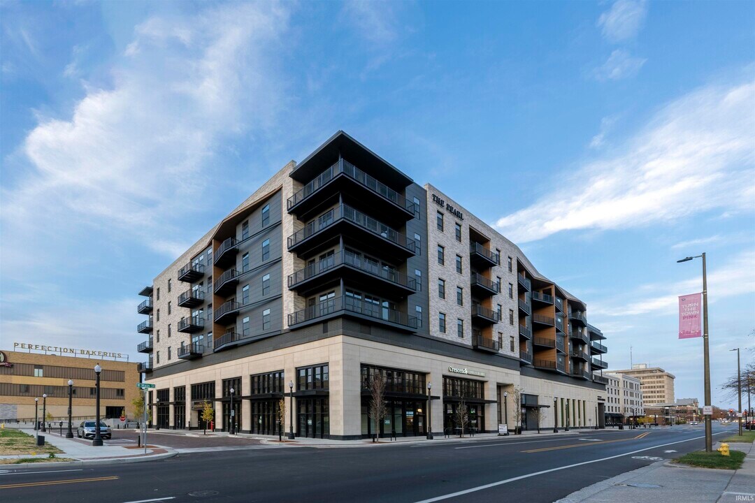 647 Webster St in Fort Wayne, IN - Building Photo