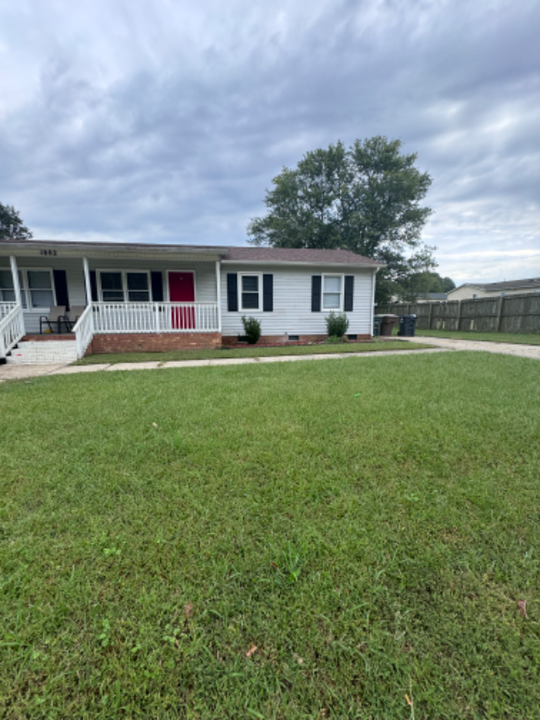 1802 Tucker St in Greensboro, NC - Building Photo