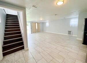 8714 N Linda Ct in Tampa, FL - Building Photo - Building Photo
