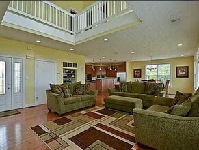 50 Edmonds Cove Rd in Hampton, VA - Building Photo - Building Photo