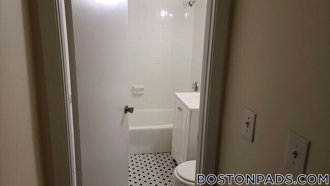 245 Main St, Unit 43 in Watertown, MA - Building Photo - Building Photo