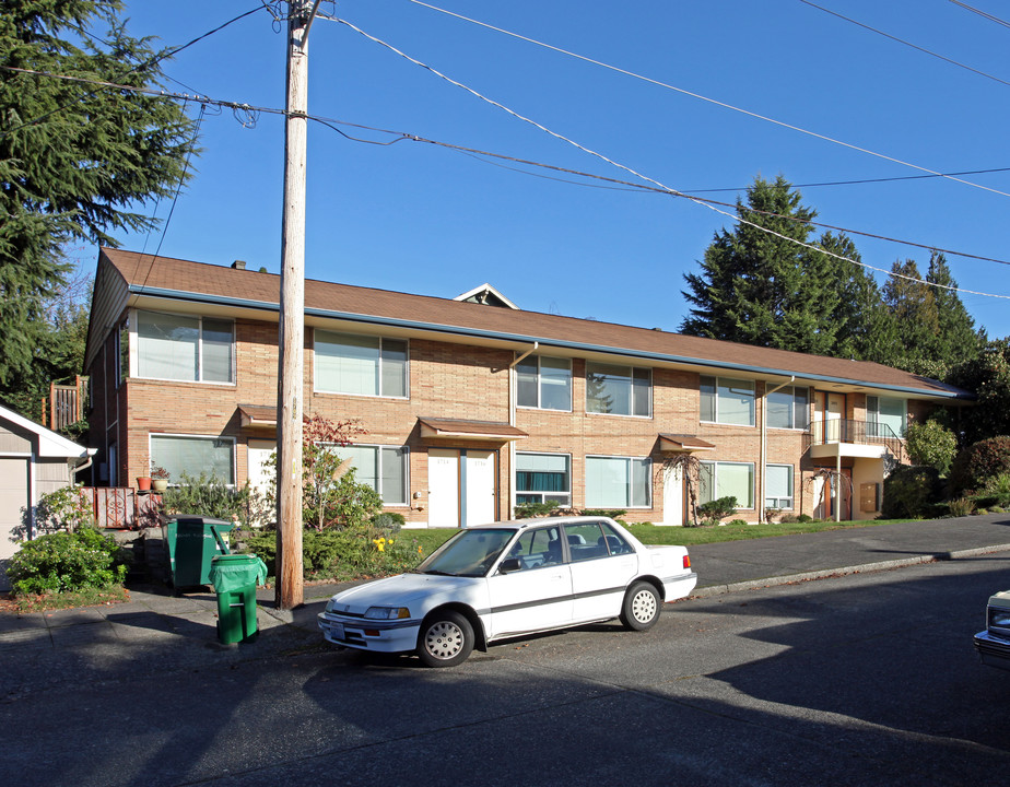 3801 Wallingford Ave N in Seattle, WA - Building Photo