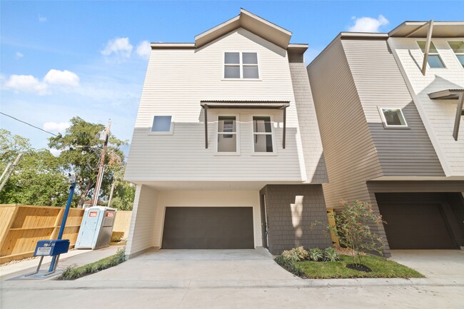 859 Rachel St