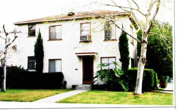 224 S Almansor St in Alhambra, CA - Foto de edificio - Building Photo