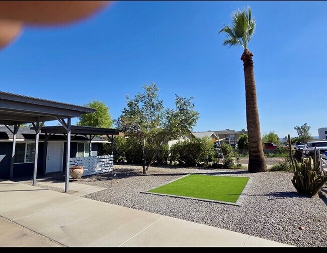 2335 N 28th St in Phoenix, AZ - Building Photo - Building Photo