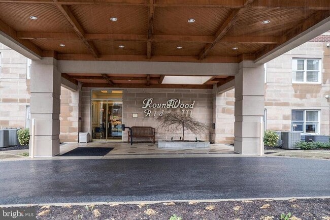 12251 Roundwood Rd in Lutherville Timonium, MD - Building Photo - Building Photo